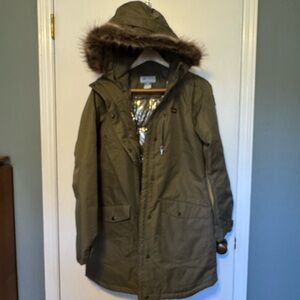 Women's Green Hooded Ski Jacket with Faux Fur Trim